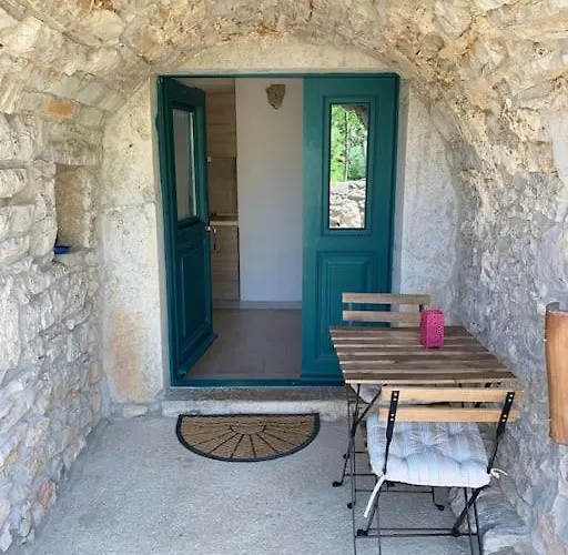 Holiday Apartment Διαμέρισμα *