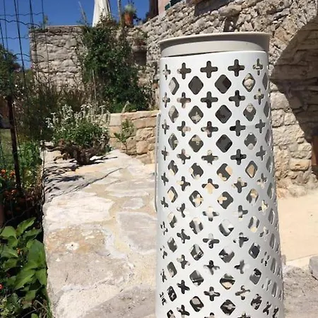 Apartamento Holiday Apartment Nerezine