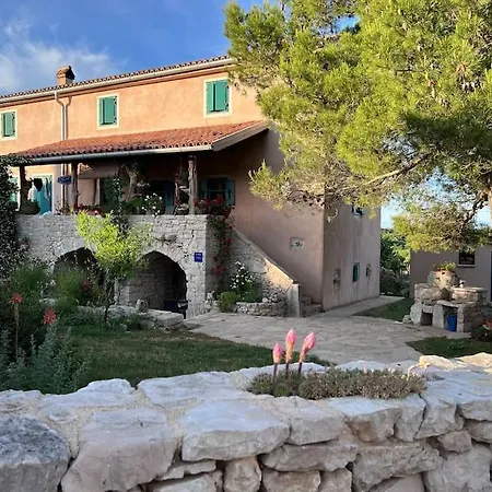 Apartament Holiday Apartment Nerezine
